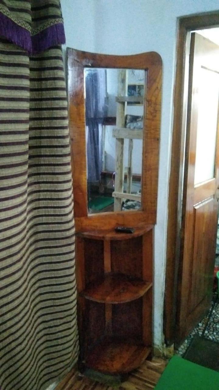 Ella Kumi Hostel Экстерьер фото